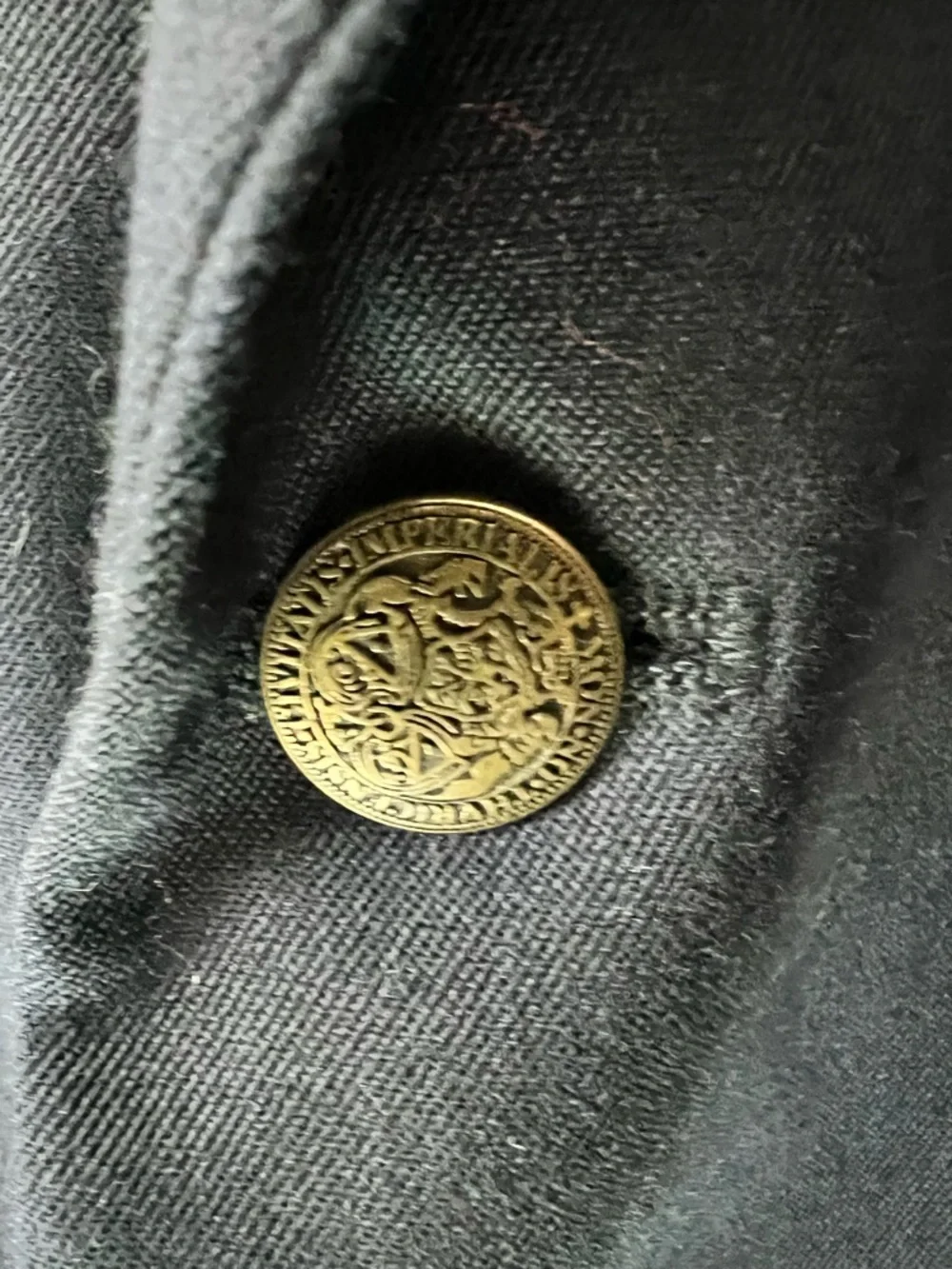 Oscar de La Renta vintage 💯 wool lined single breasted navy blue blazer.